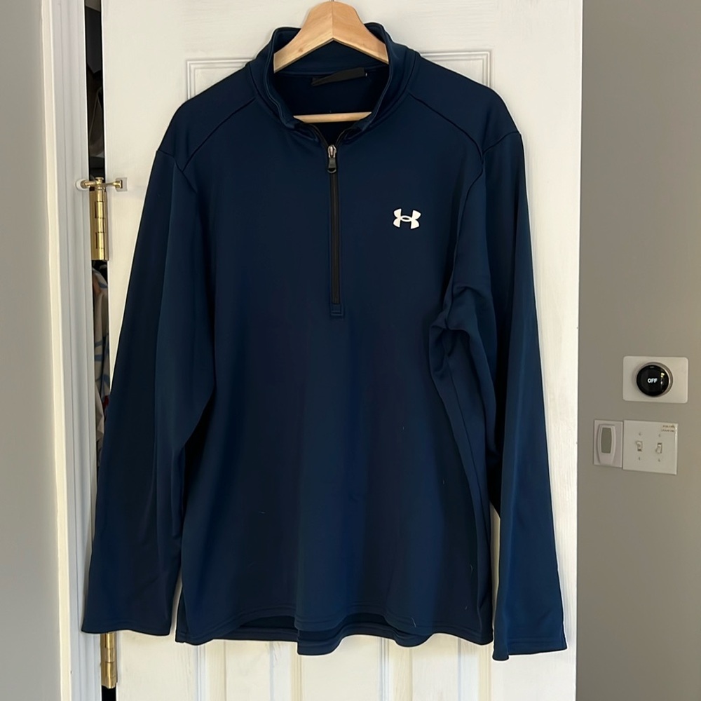 Men’s Large under Armour 1/2 Sweatshirt in Navy Blue